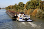 Koppelverband RHENUS DATTELN (ENI:02321727) L.15 m B.8,14 m T.40 Flagge Deutschland auf dem WDK am 09.10.2022 zu Tal in Datteln.