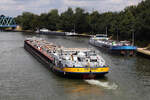 GMS ANNA GERHARDT ENI:04700360 L.105 m B.10 m T.2014 Flagge Deutschland auf dem WDK am 23.06.2024 an der Schleuse Datteln.