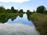 Hningen-Kanal (Canal de Huningue), ein 15Km langer Stichkanal im Sdelsa, vom Rhein-Rhone-Kanal abzweigend, 1828 fertiggestellt, heute ohne wirtschaftliche Bedeutung, Mai 2013