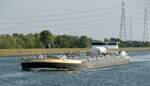 TMS  SWISS LNG I  (ENI 02339110 , 135 x 18m) befuhr am 14.08.2025 den Kanal durch Zuid-Beveland zw. der Schleuse Hansweert und der Oosterschelde.