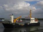 Tonnenleger 'TRITON' des Wasser- und Schifffahrtsamtes Tönning, im Hafen Büsum, hier befindet sich ein Außenbezirk mit Bau- und Tonnenhof. Baujahr 1996 / Länge 49,47m / Breite 9,20m / Tiefgang 2,20m / Leistung 740kw / Geschwindigkeit 12,0kn / Besatzung 7 Pers.