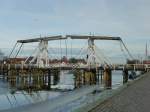 Hölzerne Klappbrücke (Baujahr 1887) über den Ryck in Greifswald-Wieck; 08.02.2014  
