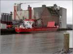 Die 1989 gebaute MAIKE (IMO 8905115) liegt am 12.08.2010 im Auenhafen ihres Heimathafens Husum. Sie ist 92 m lang, 11 m breit und hat eine GT von 1599. 