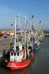  Fischerei-Fahrzeuge  am 26.03.2016 im Hafen von Dornumersiel.
