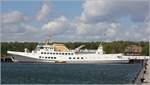 Die 1972 gebaute KLOAR KIMMING (IMO 7211440) liegt am 06.05.2019 im Hafen von Peenemünde. Sie ist 62,40 m lang, 10 m breit, hat eine GT/BRZ von 1029 und kann 640 Passagiere befördern. Frühere Namen: ADLER NORDICA, TURASUND, PIDDER LYNG, WESTERLAND, STADT KIEL II und HEIMATLAND I. 