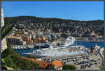 Die Club Med 2, das größte Motorsegelschiff der Welt, liegt am 26.09.2018 im Hafen von Nizza vor Anker.