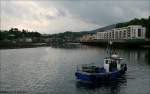 Die  Sea Breeze  beim Wendemanver im Hafen von Bantry, Irland Co.