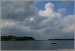 Vor Anker im Hafen von Bantry, Irland County Cork.