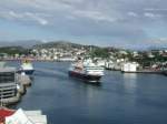 Die  M/S  Nordnorge  verlsst Kristiansund auf sdgehenden Kurs.