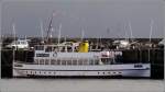Die REGAL LADY liegt am 18.12.2011 im Hafen von Scarborough und wartet auf die nchste Saison, um wieder mit Touristen die Kste entlangzufahren. Sie wurde 1930 als Dampfschiff OULTON BELLE gebaut und 1954 zu einem Motorschiff umgebaut und umbenannt. Das Schiff ist 22,56 m lang und 5,06 m breit und verfgt ber eine Maschinenleistung von 119 kw, die eine Geschwindigkeit von 10 kn ermglicht.