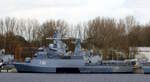 Die 89m lange Korvette (MMSI:211912000) ERFURT F262 am 21.11.25 in Rostock.