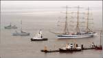 Am 26.08.2008 erreicht das russische Segelschulschiff MIR (IMO 8501701) Bremerhaven, um an der Ltten Sail teilzunehmen. Eskortiet wurde die MIR von der A 543 ERTHOLM und A 544 ALHOLM der dnischen Marine. Mit Untersttzung des Schleppers BERNE und eines weiteren Schleppers machte sie an der Seebderkaje fest.