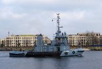 Millitärschlepper Y819 Langeness am 19.03.16 in Rostock