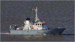 Die Y 835 TODENDORF ist ein Sicherungsboot für die Absicherung der Schießgebiete in der Kieler Bucht. Länge: 28,90 m, Breite: 6,50 m. Heimathafen Kiel. Hier fährt sie am 05.10.2016 Höhe Bremerhaven weserabwärts.