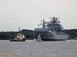 A 1412 FRANKFURT AM MAIN am 22.6.2010, Kieler Förde /   Einsatzgruppenversorger der Deutschen Marine / Berlin-Klasse / Verdrängung: 20.240 t / Lüa 173,7 m, B 24 m, Tg 7,6 m / 2 Diesel,