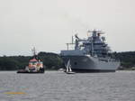 A 1412 FRANKFURT AM MAIN am 22.6.2010, Kieler Förde / 
Einsatzgruppenversorger der Deutschen Marine / Berlin-Klasse / Verdrängung: 20.240 t / Lüa 173,7 m, B 24 m, Tg 7,6 m / 2 Diesel, ges. 17.088 kW (12.568 PS), 2 Propeller, 20 kn / gebaut 2002 bei Flensburger Schiffbau-Gesellschaft / 
