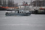 Das kleine Bundeswehr Boot V4 am 02.03.2019 in Warnemünde.
