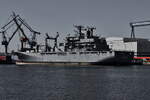 A 1412 (Frankfurt am Main) , Versorgungsschiff , Bundesmarine , 173,7 x 24m , Baujahr 2002 , 01.05.2026 , Rostock-Warnem�nde