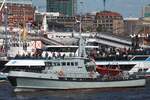 Patrouillenboot MHV 910 RINGEN; Aufnahmeort: Elbe/Hafen Hamburg, Deutschland; Datum: 10.05.2015; Info: Das Bild entstand anlässlich der Auslaufparade des 826 Hamburger Hafengeburtstages.