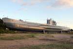 Unterseeboot U-995; Eigner/Betreiber: Museum; Aufnahmeort: Laboe, Kieler Förde, Ostsee, Deutschland; Datum: 01.08.2025; Info: Das U-Boot ist am Strand von Laboe ausgestellt und kann dort auch von