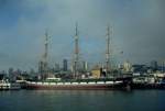 Im Hafen von San Francisco liegt dieses 3-Master-Segelschiff. Das Foto entstand Anfang der 90er Jahre als Dia.