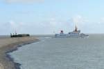 Die LANGEOOG IV verlsst den Hafen von Langeoog. Sie ist Richtung Bensersiel unterwegs und hat eine 1/2 stndige Fahrt vor sich. Aufgenommen am 16.03.2007