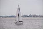 Das kleine Segelboot  Baltic Relax  kreuzt am 03.07.13 auf der Ostsee vor Warnemnde.