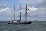 Der Dreimaster  Santa Barbara Anna  läuft am 21.06.14 in Warnemünde ein.