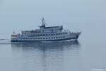 Fahrgastschiff CAP ARKONA auf dem Rückweg von den Kreidefelsen zurück an der Ostküste von Rügen unterweges (Mai 2011)