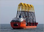 Die 1982 gebaute TERN (IMO 8000977) lag am 28.08.2016 immer noch vor Sassnitz. Keines der geladenen Gründungselemente für Offshore-Windenergieanlagen wurde zwischenzeitlich entladen. Es ist nicht preiswert, ein solches Schiff eine Woche (oder länger)  arbeitslos  auf Reede liegen zu lassen.