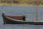 Ein lterer Herr beim Ausflug mit einem historischen Nordlandboot am Sonntag, 10.09.2006.