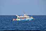 Motorschiff  Neptune  der Dofi Jet Boats S.L. unterwegs auf dem Mittelmeer (Costa Brava) bei Tossa de Mar (E).
[17.9.2018 | 17:04 Uhr]
