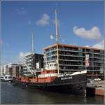 Der Hochsee-Bergungsschlepper SEEFALKE liegt üblicherweise im Museumshafen des Deutschen Schifffahrtsmuseum in Bremerhaven. Weil für die Bergung der gesunkenen SEUTE DEERN Platz geschaffen werden musste, wurde die SEEFALKE in den Neuen Hafen verholt. 13.09.2019
