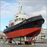 Der Hafenschlepper STIER steht im Freigelände des Deutschen Schifffahrtsmuseums in Bremerhaven. Er war von 1954 bis 1978 im Einsatz, ist 19,90 m lang und 6,20 m breit. Die 514 kW Maschinenleistung treiben Voith-Schneider-Propeller an, deren Arbeitsprinzip erklärt wird. 15.01.2021