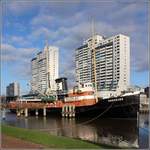 Der Hochseeschlepper SEEFALKE hat im Museumshafen in Bremerhaven den Liegeplatz der SEUTE DEERN vor dem Deutschen Schifffahrtsmuseum eingenommen. Bleibt zu hoffen, dass die coronabedingte Schließungszeit genutzt wird, um den Zugang zum Schiff herzurichten. 15.01.2021