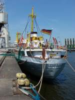 Hamburger Museum fr Arbeit a 8.6.07 -Das Schiff BLEICHEN ex OLD LADY kann man wohl schon besichtigen! Leider ffnete das Museum erst um 14 Uhr u ich kam um 13.30 dort mit meinem Fahrrad an:-( Ich htte man schon an Bord gehen sollen u mein Eintritt dann spter entrichten sollen, ich Ddel! Na ja, ein anderes Mal.