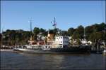 Dampfeisbrecher STETTIN ist am 11.10.2015 im Museumshafen Oevelgönne auf der Elbe vor Anker gegangen.