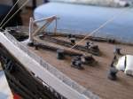 Blick auf die Ankerketten der TITANIC auf dem Vordeck.
(Ein Profi wird an dem Modell einige Mngel finden, aber bitte bercksichtigen ich war 11 als ich es gebaut habe!)