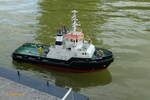 Fahrmodell des Schleppers ALGERINA NERI - IMO 9048419 am 28.8.2022 im Modellbootbecken im Hamburger Stadtpark