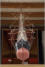 Das Votivschiff GUDHJEM in der Gudhjem kirke auf Bornholm. 24.08.2016