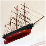 Das Votivschiff TORA in der Nexø kirke auf Bornholm. 26.08.2016