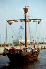 Kogge 'Ubena von Bremen' bei der Windjammerparade aus Anlass des 100jährigen Bestehens des Hafens Zeebrugge im Juli 1995.