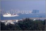 Der Victoria Harbour zwischen Hong Kong Island und Kowloon im Januar 1997. Scan vom Dia.