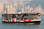 Twinkling Star (A2961) der Star Ferry in  Vans  Sonderlackierung im Hafen von Hongkong am 20.10.2011