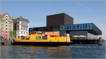 Die 2009 gebaute NYHAVN (Dän. Kontrollnr. P 978) wird in Kopenhagen als  Hafenbus  im Linienverkehr eingesetzt. Auf ihr können auch Fahrräder mitgenommen werden. Länge: 22,90 m, Breite: 6,85 m, Tiefgang: 2,85 m. Hier hat sie gerade am modernen Schauspielhaus angelegt. 
04.06.2016