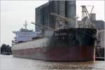Die 2013 gebaute MIAO XIANG (IMO 9636917) liegt am 23.08.2017 in Brake. Sie ist 229 m lang und 32,26 m breit, hat eine GT/BRZ von 44.570 und eine DWT von 81.998 t. Heimathafen ist Hong Kong. Früherer Name: GRANDA M.