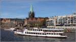 Die 1925 gebaute GRÄFIN EMMA (ENI 04307030) startet am 21.04.2015 am Martinianleger in Bremen zu einer Hafenrundfahrt. Sie ist 41,60 m lang, 6,50 m breit und bietet bis zu 250 Personen Platz. Heimatort ist Bremen. Frühere Namen: RHEINFELDEN, SCHLOSS MÜNZINGEN.