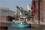 Die 1979 gebaute ELVI KULL (IMO 7819864) liegt im Holz- und Fabrikenhafen in Bremen. Sie ist 62,47 m lang und 9,42 m breit, hat eine GT/BRZ von 741 und eine DWT von 1.162 t. Heimathafen ist St. John's (Antigua und Barbuda). 07.04.2019