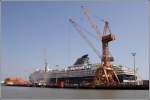Aus der GALAXY wird auf der Bremerhavener Lloyd Werft die MEIN SCHIFF. 12.04.2009
