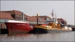 Die BUSCHHARDT, die hier an der HYDROGEN CHALLENGER festgemacht hat, ist ein Spezialschiff der Colcrete-von Essen, einer Firma fr Spezial-Wasserbau. Aufgenommen am 11.04.2009 im Fischereihafen von Bremerhaven.